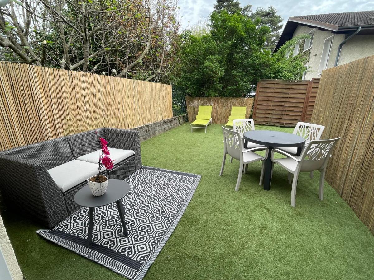 Jardin Prive 2 Bed & Breakfast La Ravoire Exterior photo